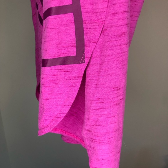 Nike DRI-FIT Practice Top Size Small Activewear Fuchsia - Picture 5 of 5